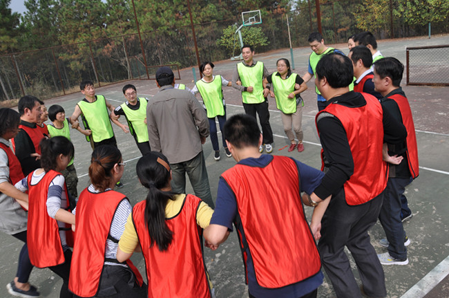 20151027162740_7110 6966集团-不凡成就非凡,相信品牌的力量