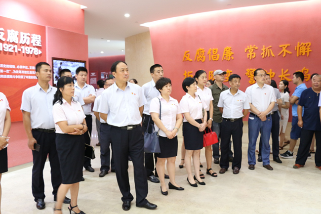 20170724165851_7500 6966集团-不凡成就非凡,相信品牌的力量