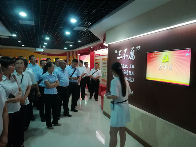 20170815084159_2968 6966集团-不凡成就非凡,相信品牌的力量
