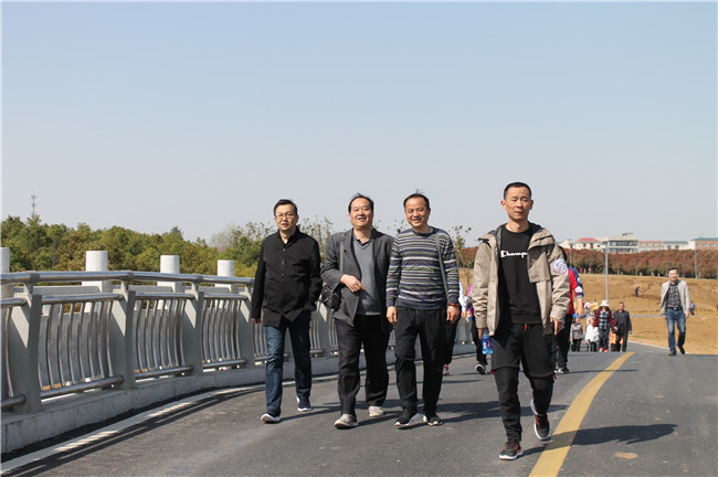 6966集团-不凡成就非凡,相信品牌的力量