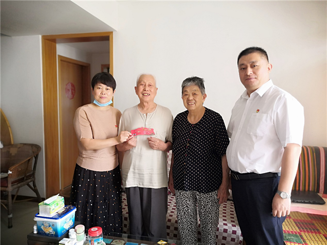 20200706082251_3259 6966集团-不凡成就非凡,相信品牌的力量