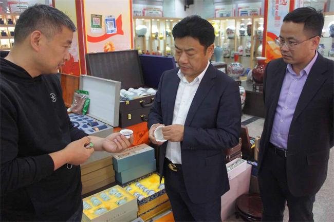 6966集团-不凡成就非凡,相信品牌的力量