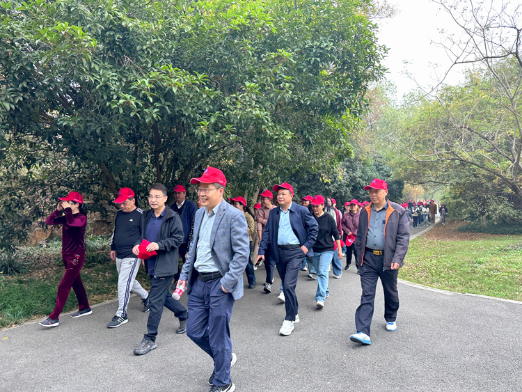 6966集团-不凡成就非凡,相信品牌的力量