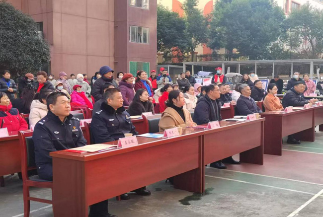 6966集团-不凡成就非凡,相信品牌的力量