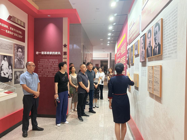6966集团-不凡成就非凡,相信品牌的力量