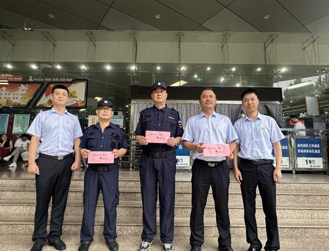 6966集团-不凡成就非凡,相信品牌的力量